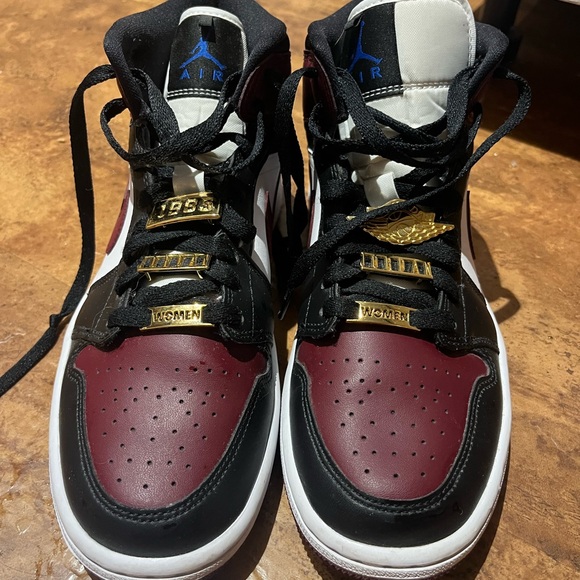 Women’s Air Jordan 1 Mid “Maroon” with gold charms - Picture 8 of 9